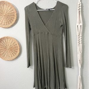 Soft and sexy American Eagle outfitters Green dress